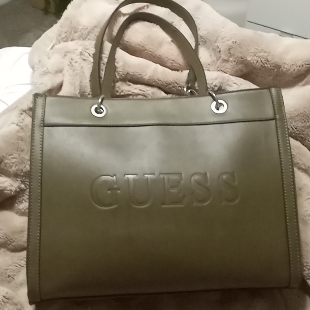 GUESS OLIVE GREEN HANDBAG